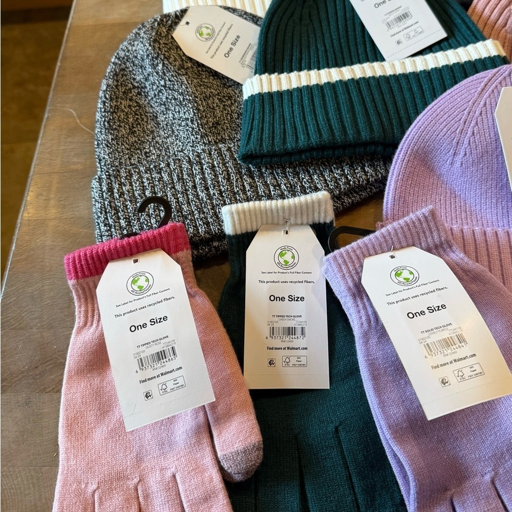 Lot of 16 Cozy Winter Women’s Beanie and Glove Set - Assorted Colors BRAND NEW - Picture 4 of 9
